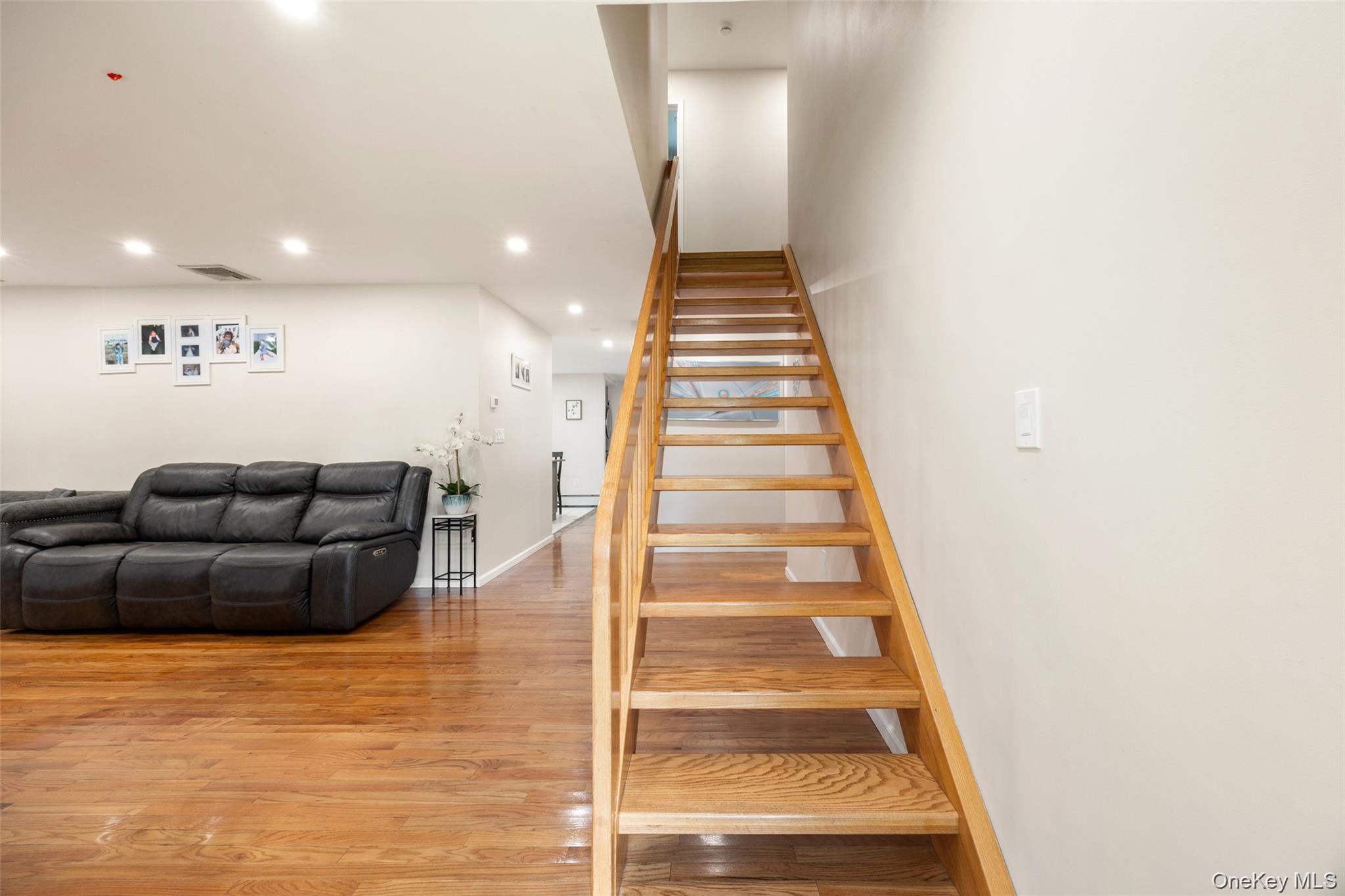 35 Grandview Avenue Property Photo 8