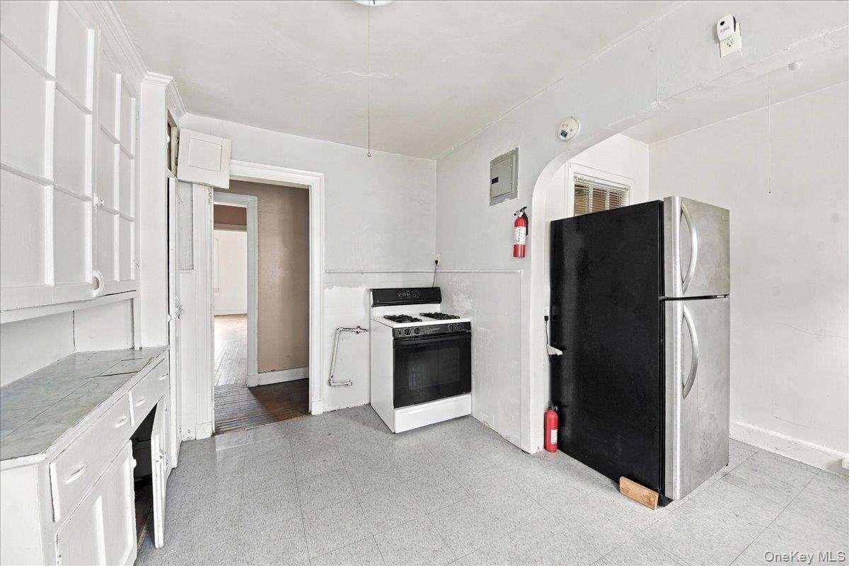 461 S 1st Avenue Property Photo 15