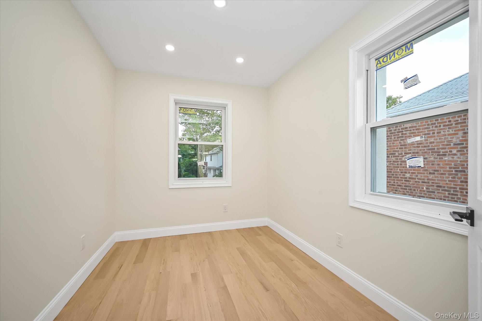 14123 Hoover Avenue Property Photo 8