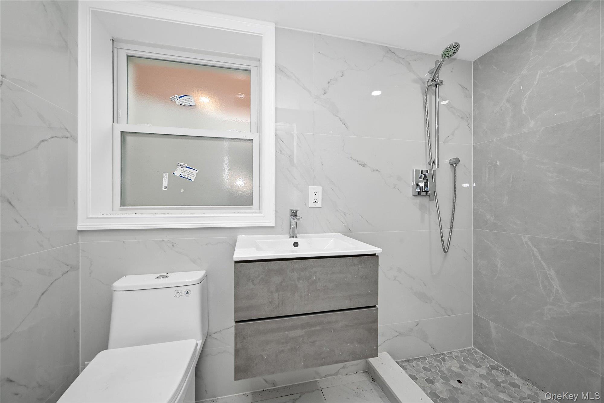 14123 Hoover Avenue Property Photo 11