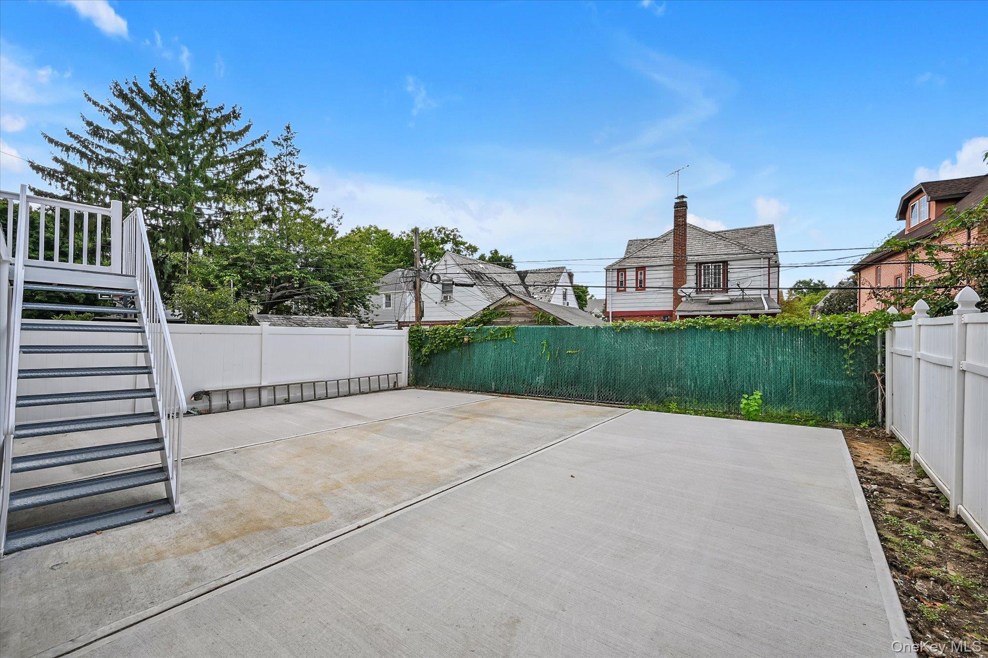 14123 Hoover Avenue Property Photo 15