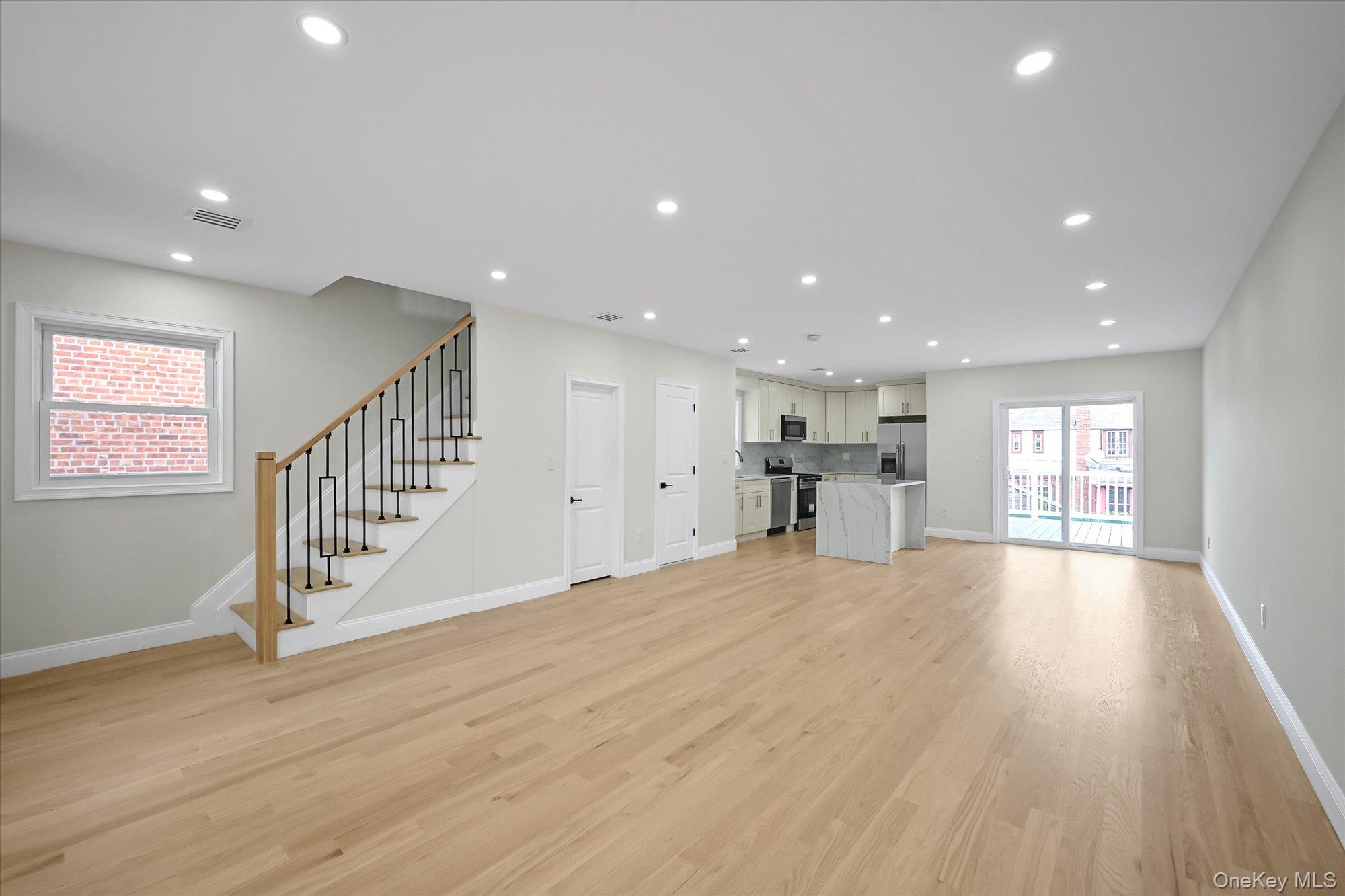 14123 Hoover Avenue Property Photo 17