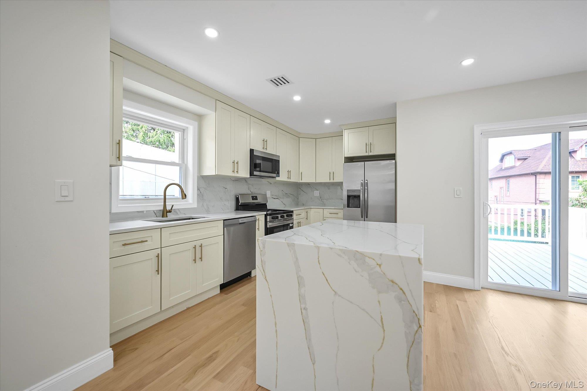 14123 Hoover Avenue Property Photo 26