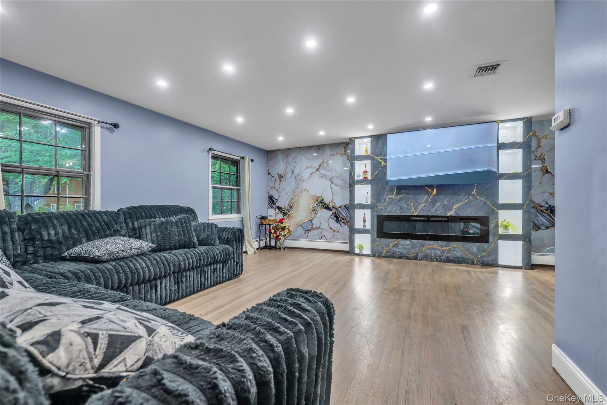 6 Arrow Lane Property Photo 3
