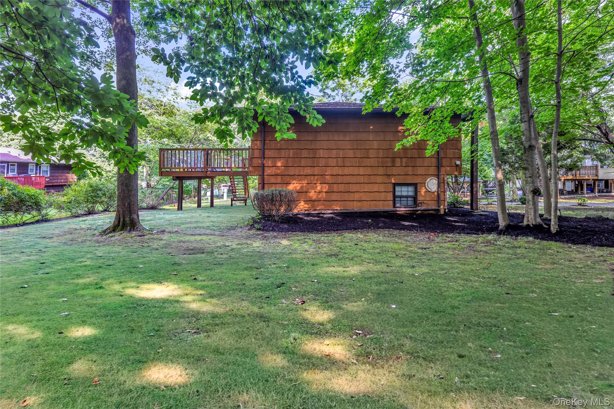 6 Arrow Lane Property Photo 11