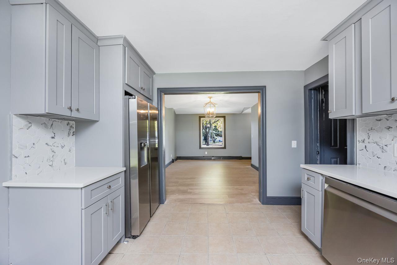 99 Ontario Street Property Photo 8