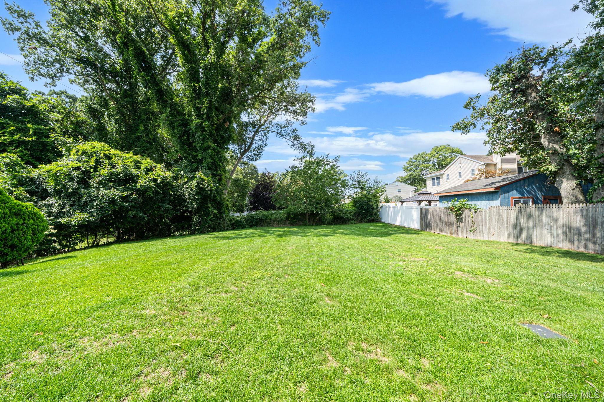 2794 Ocean Avenue Property Photo 5