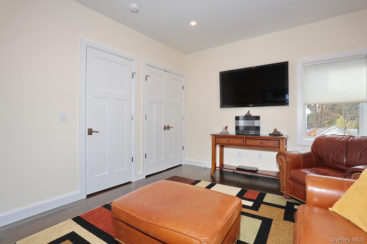 75 Campbell Avenue Property Photo 36