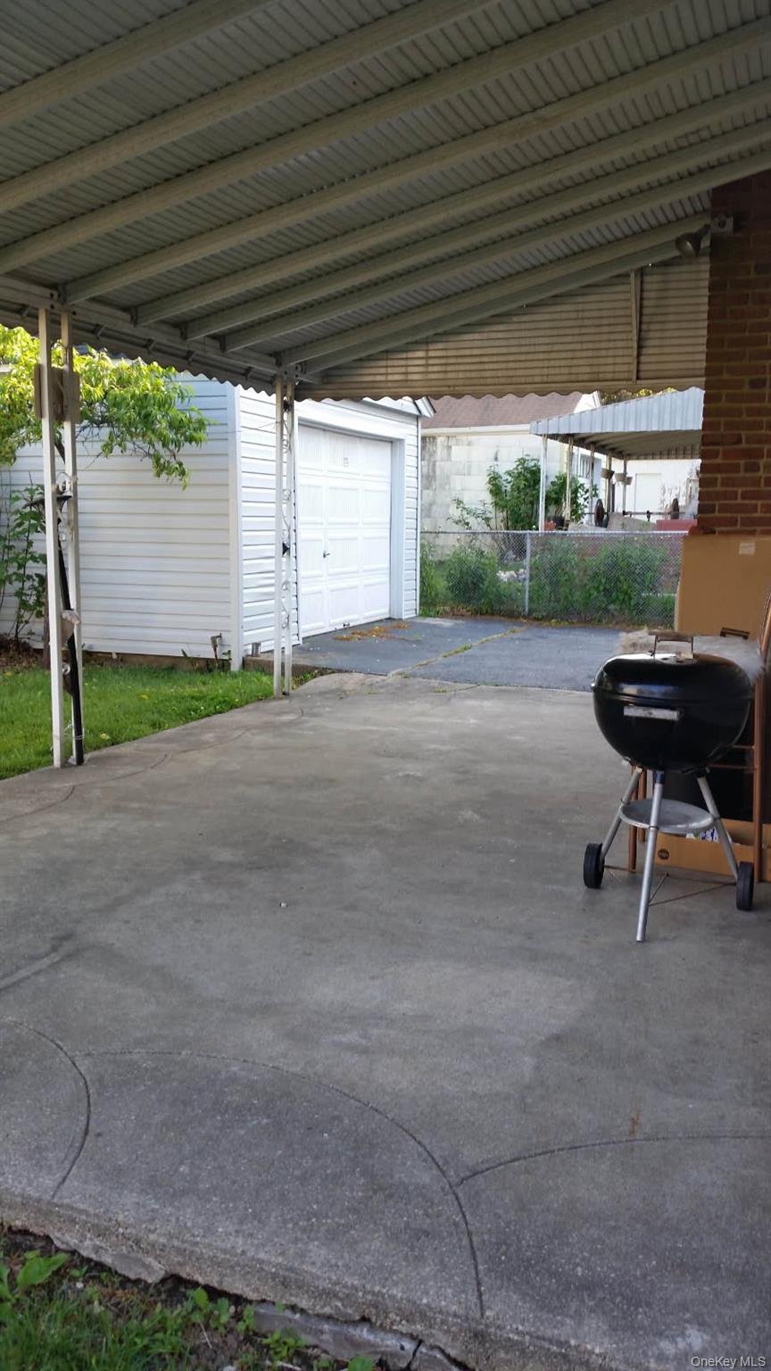 1043094 Property Photo 8