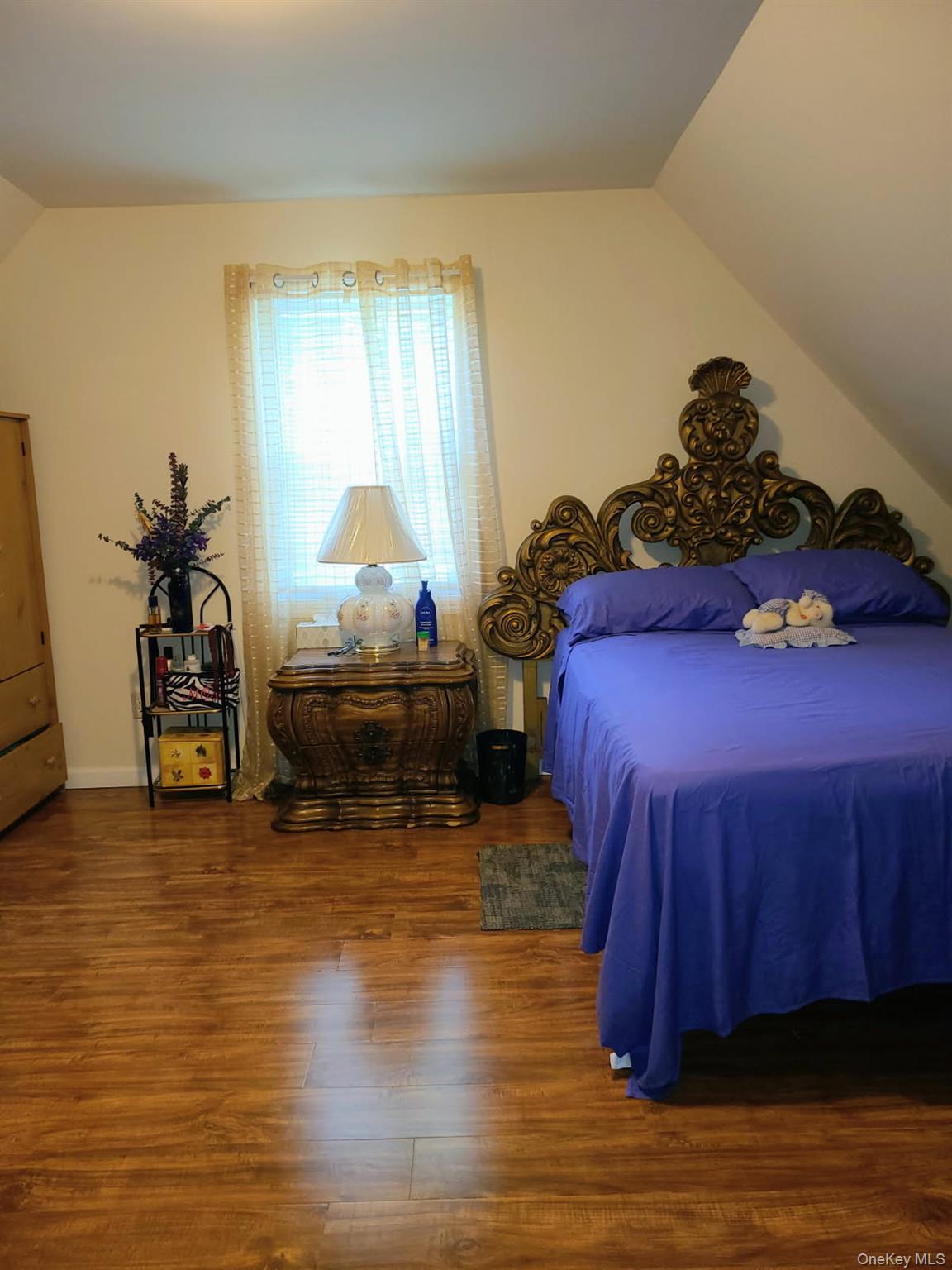 1043094 Property Photo 8