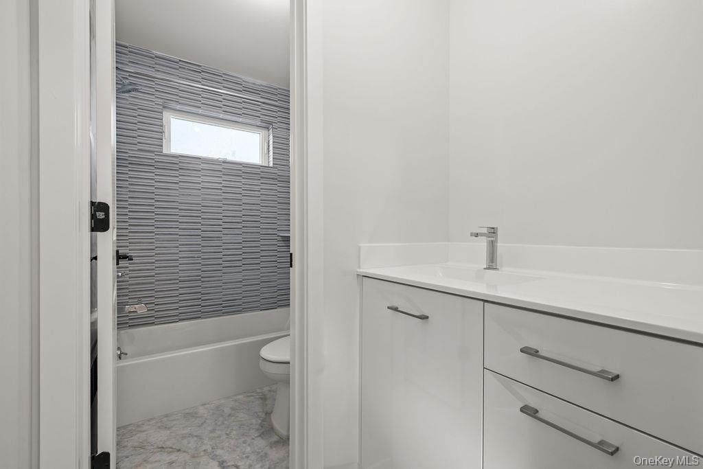 466 W Central Avenue 212 Property Photo 23