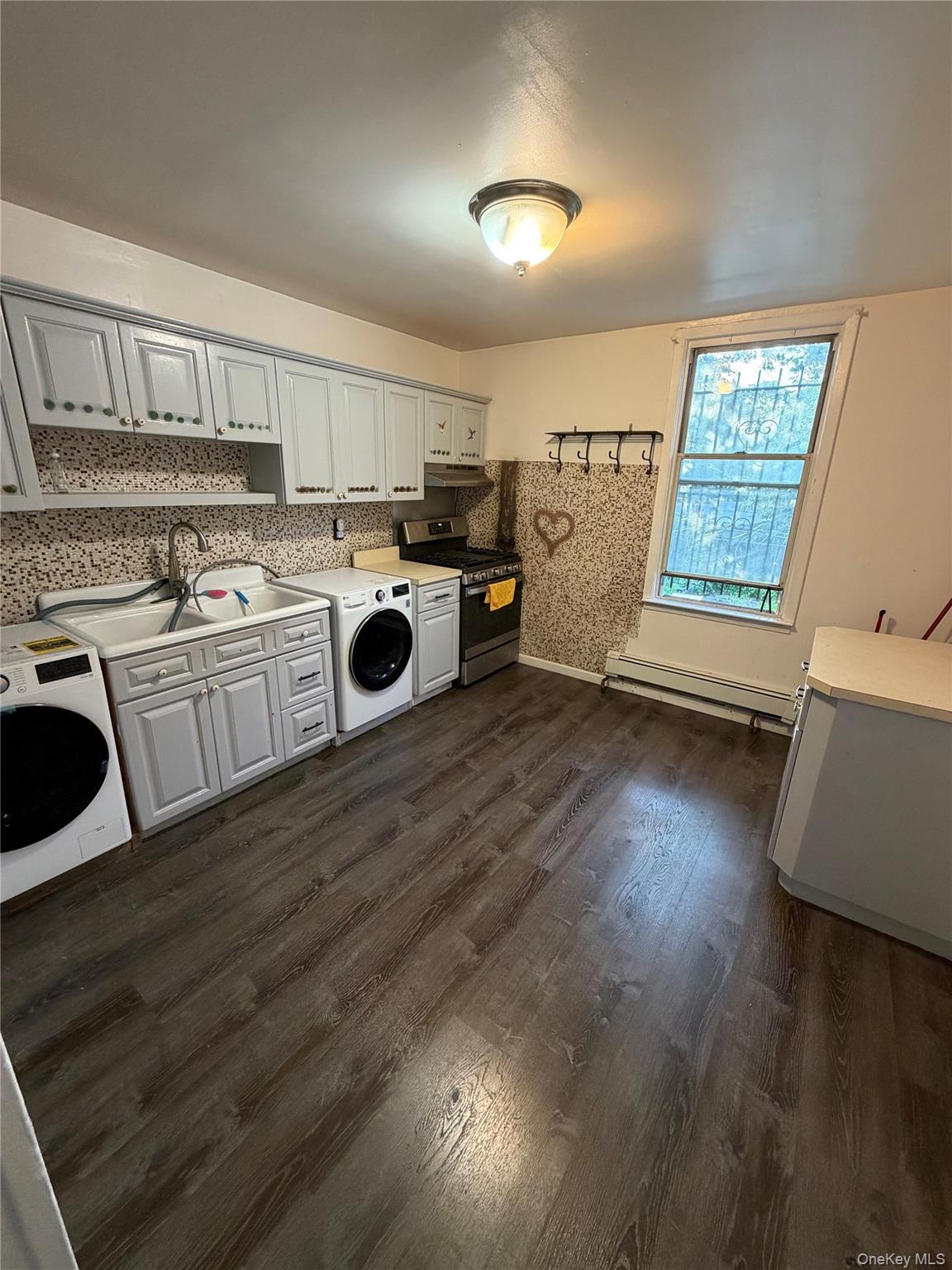 4529 Carpenter Avenue Property Photo 7