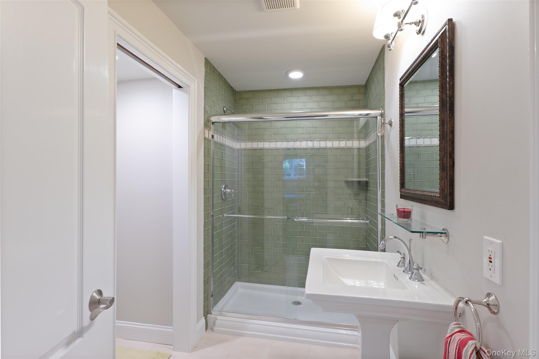 182 Elizabeth Street Property Photo 28