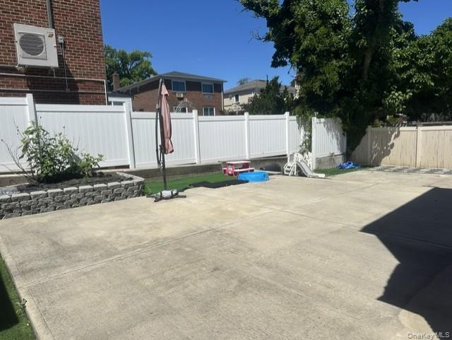 28-52 215th Place Property Photo 12