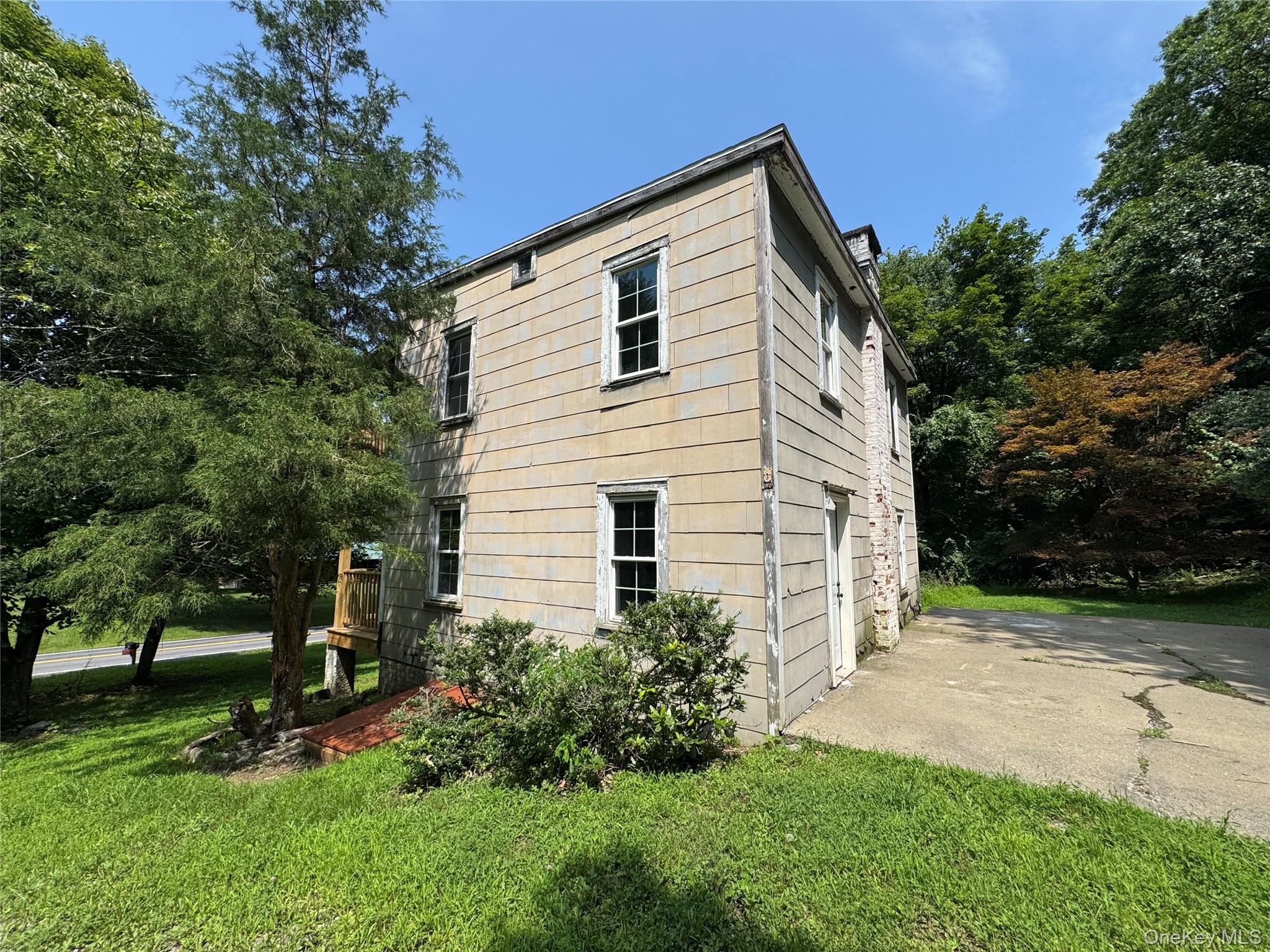 91 Pancake Hollow Road Property Photo 8
