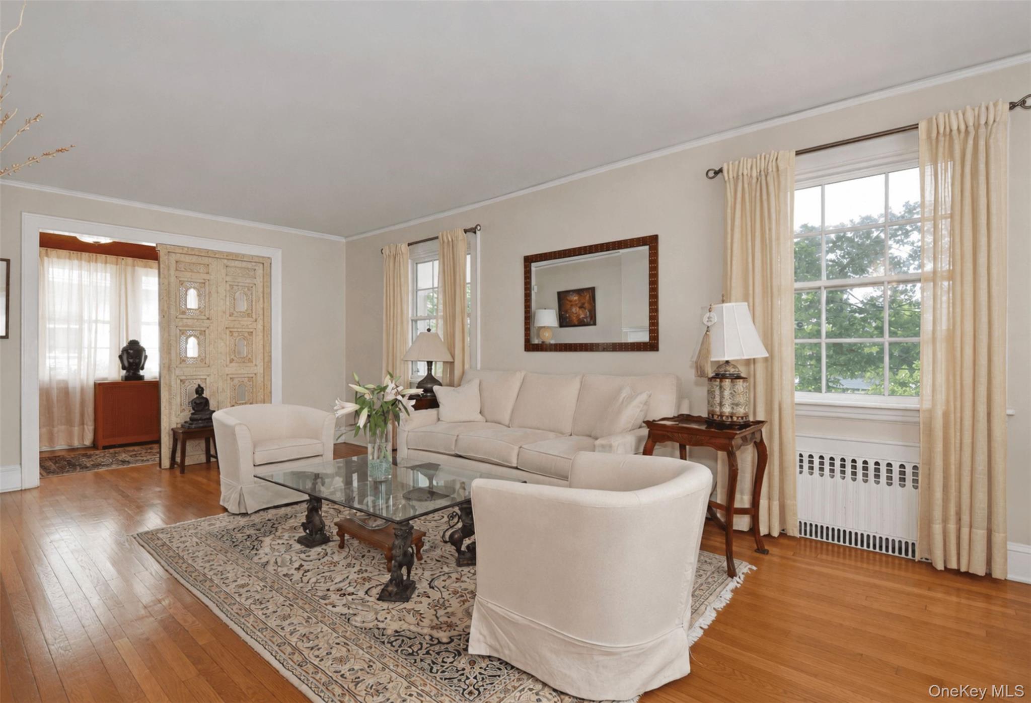 579 Manor Lane Property Photo 4
