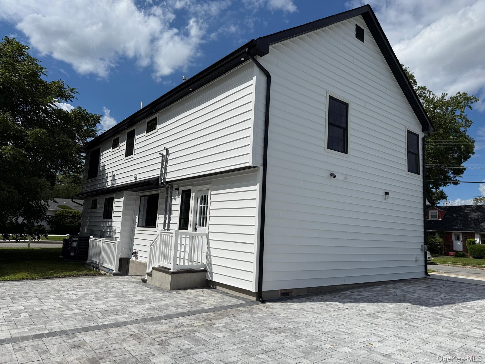 438 Von Elm Avenue Property Photo 3