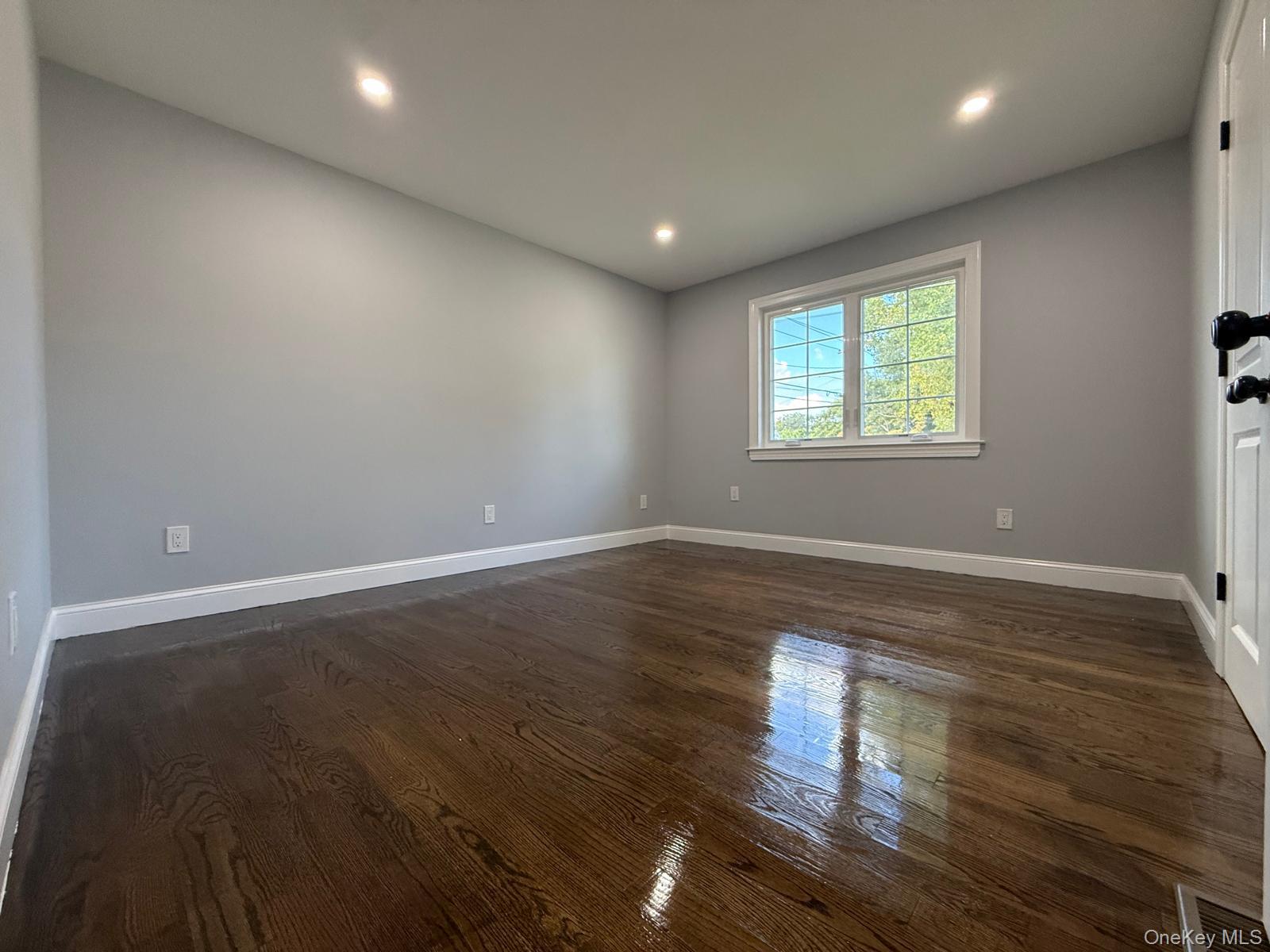 438 Von Elm Avenue Property Photo 16