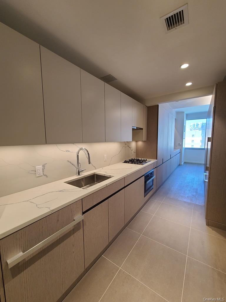 133-27 39th Avenue 8s Property Photo 2
