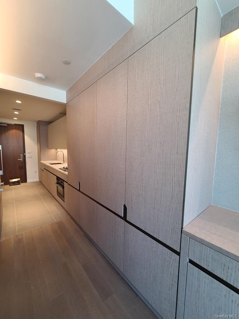 133-27 39th Avenue 8s Property Photo 4