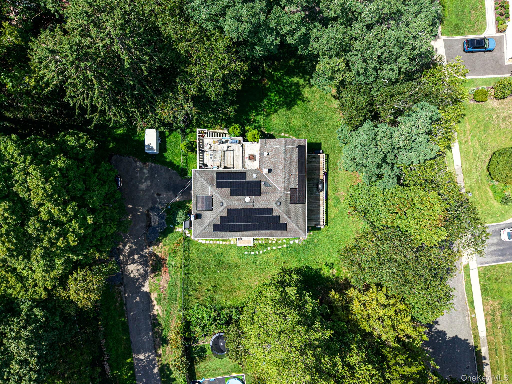 136 Woodhull Road Property Photo 3