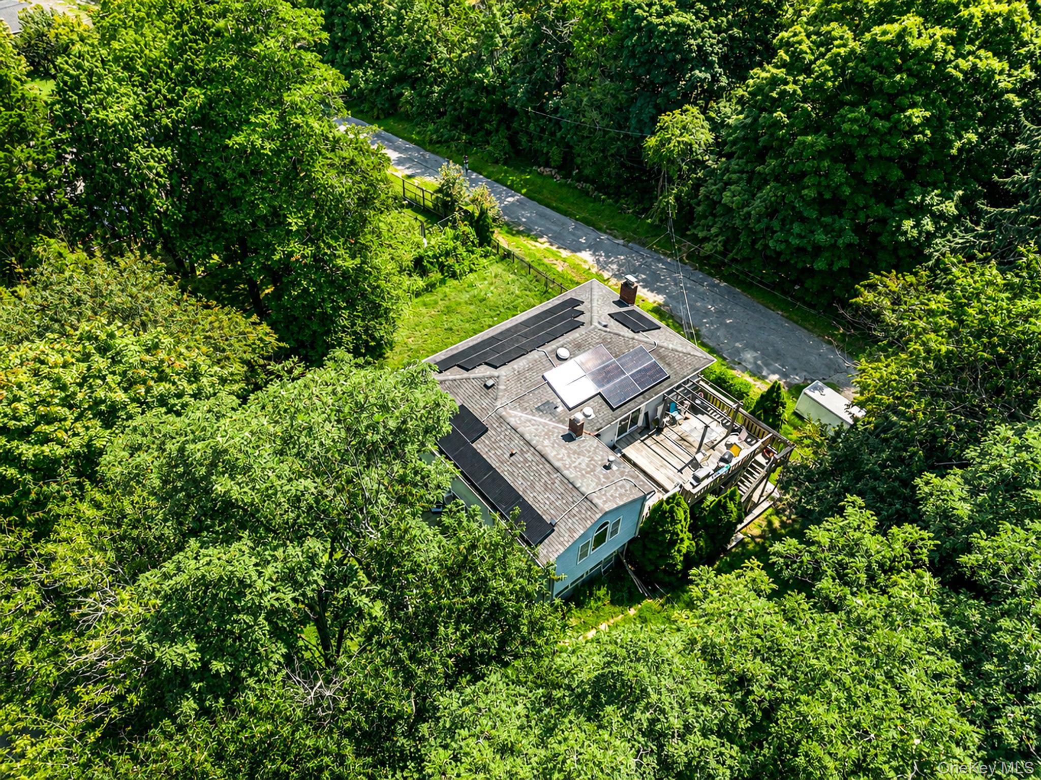 136 Woodhull Road Property Photo 4