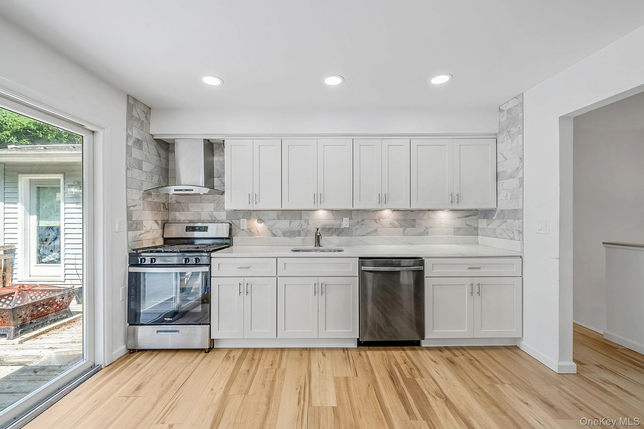 136 Woodhull Road Property Photo 6