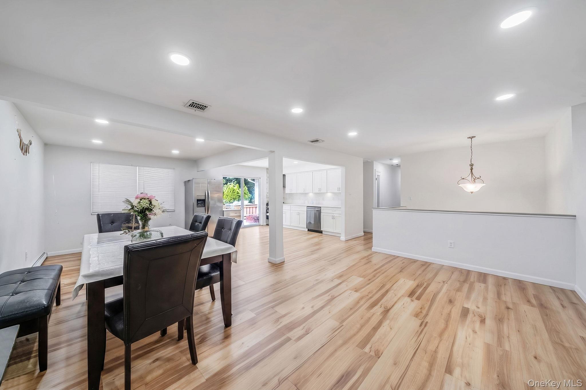 136 Woodhull Road Property Photo 8