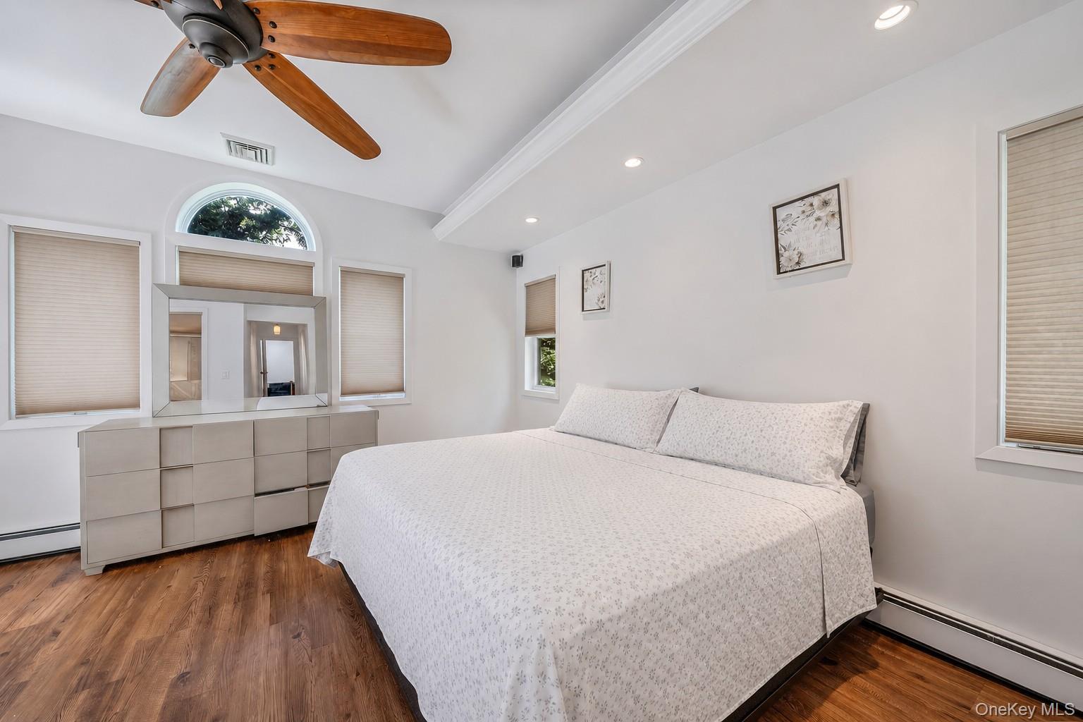 136 Woodhull Road Property Photo 10
