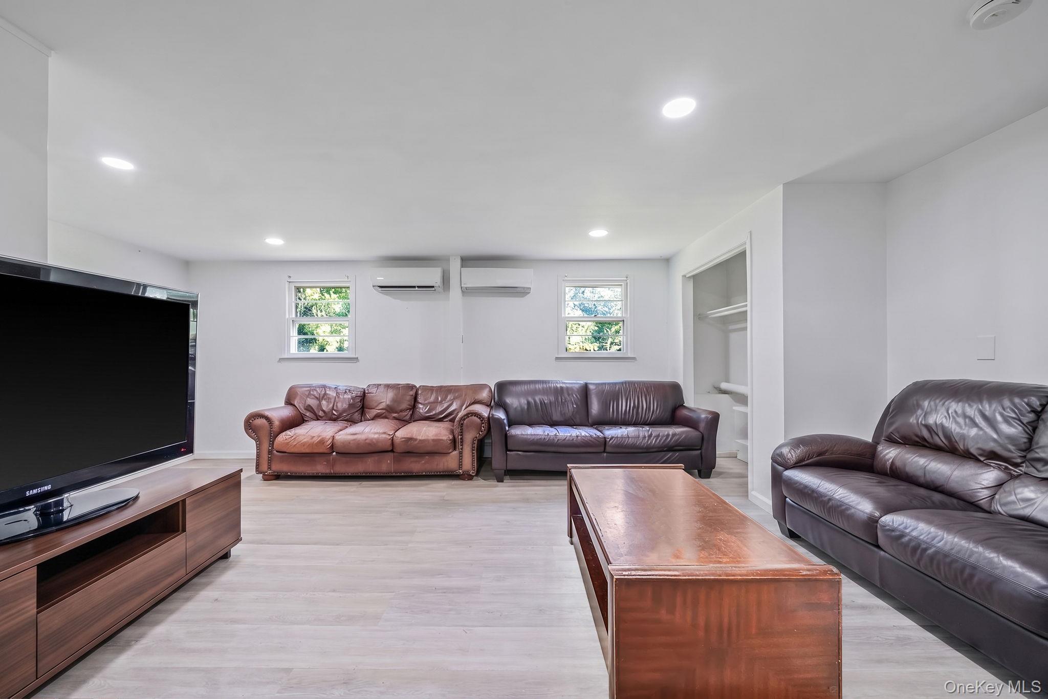 136 Woodhull Road Property Photo 17
