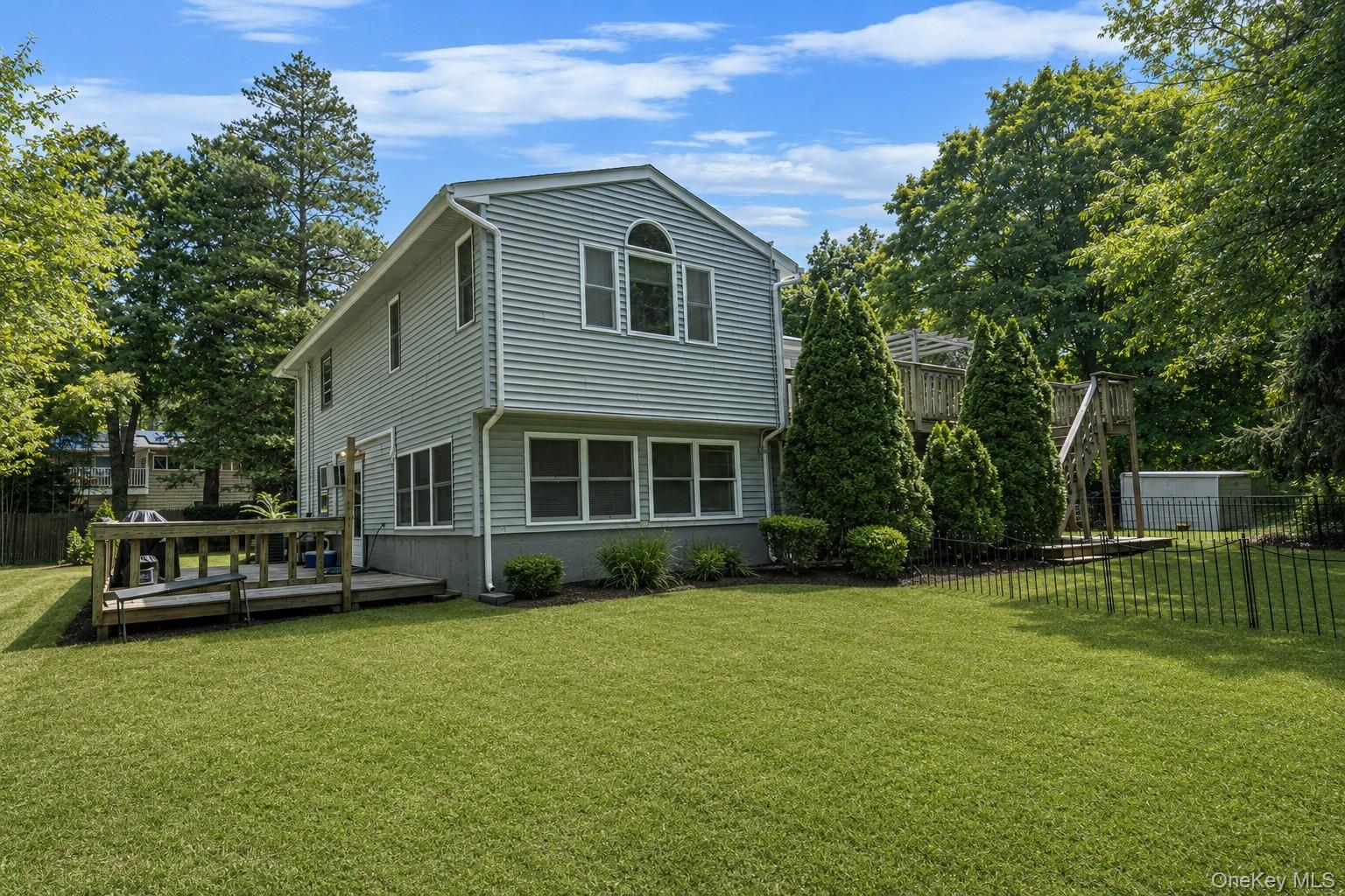 136 Woodhull Road Property Photo 24