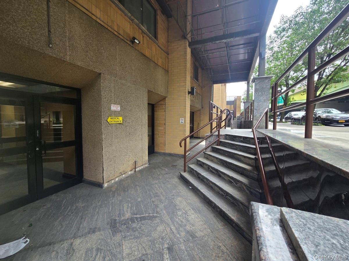 92-29 Queens Blvd Property Photo 8