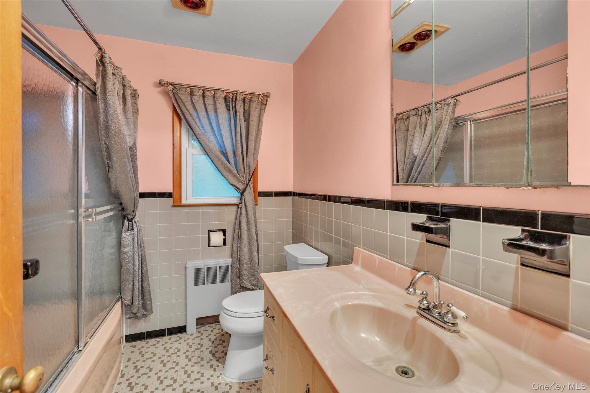 89 E 25th Street Property Photo 14