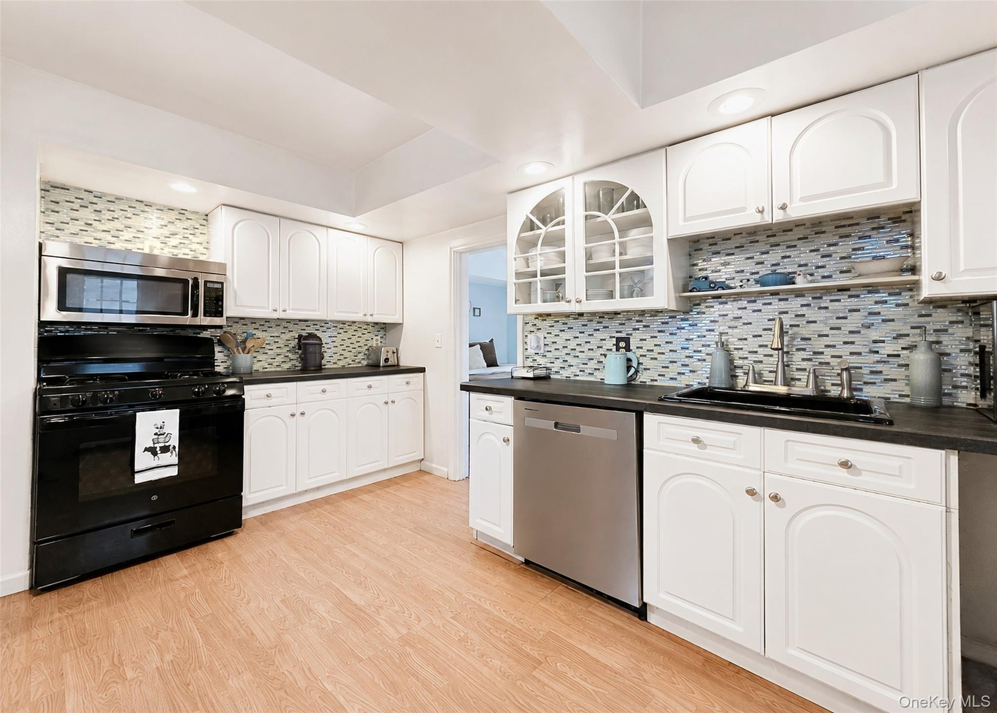 18 Oceanview Avenue Property Photo 6