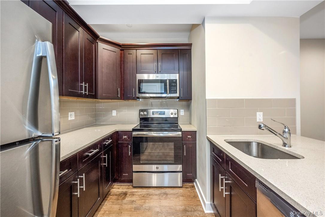 40 Jackson Avenue 3d Property Photo 6