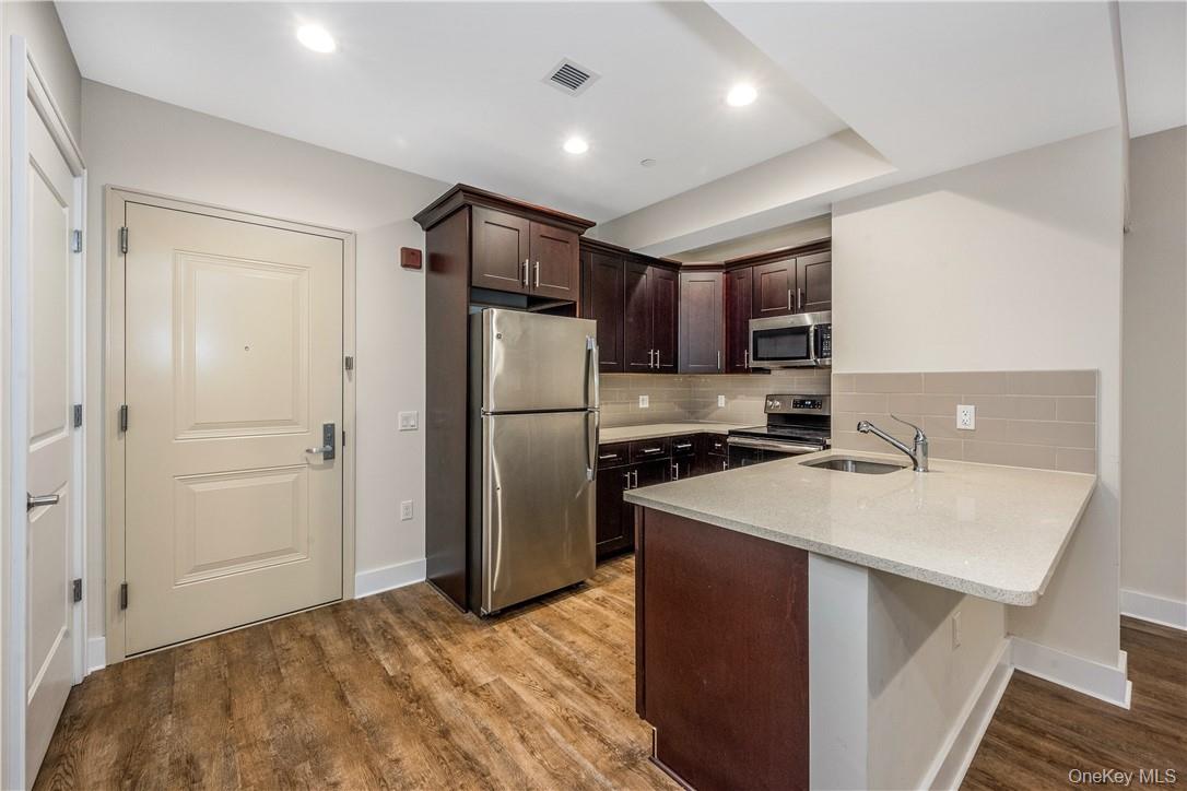 40 Jackson Avenue 3d Property Photo 8