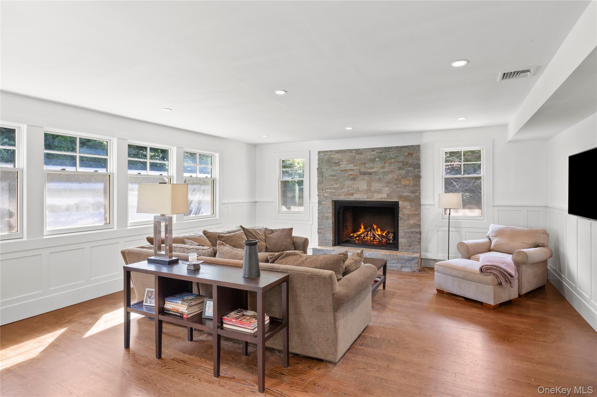 18 Green Meadow Lane Property Photo 5