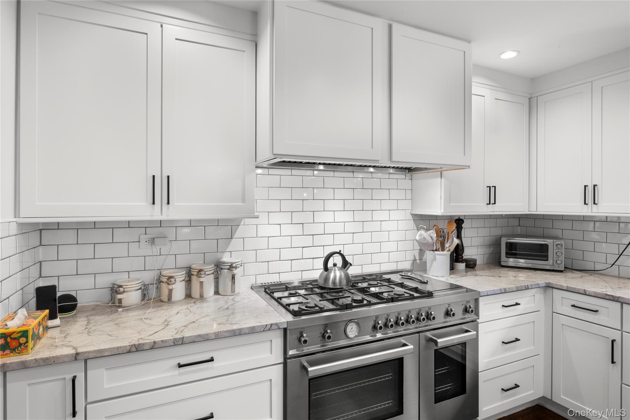 18 Green Meadow Lane Property Photo 10