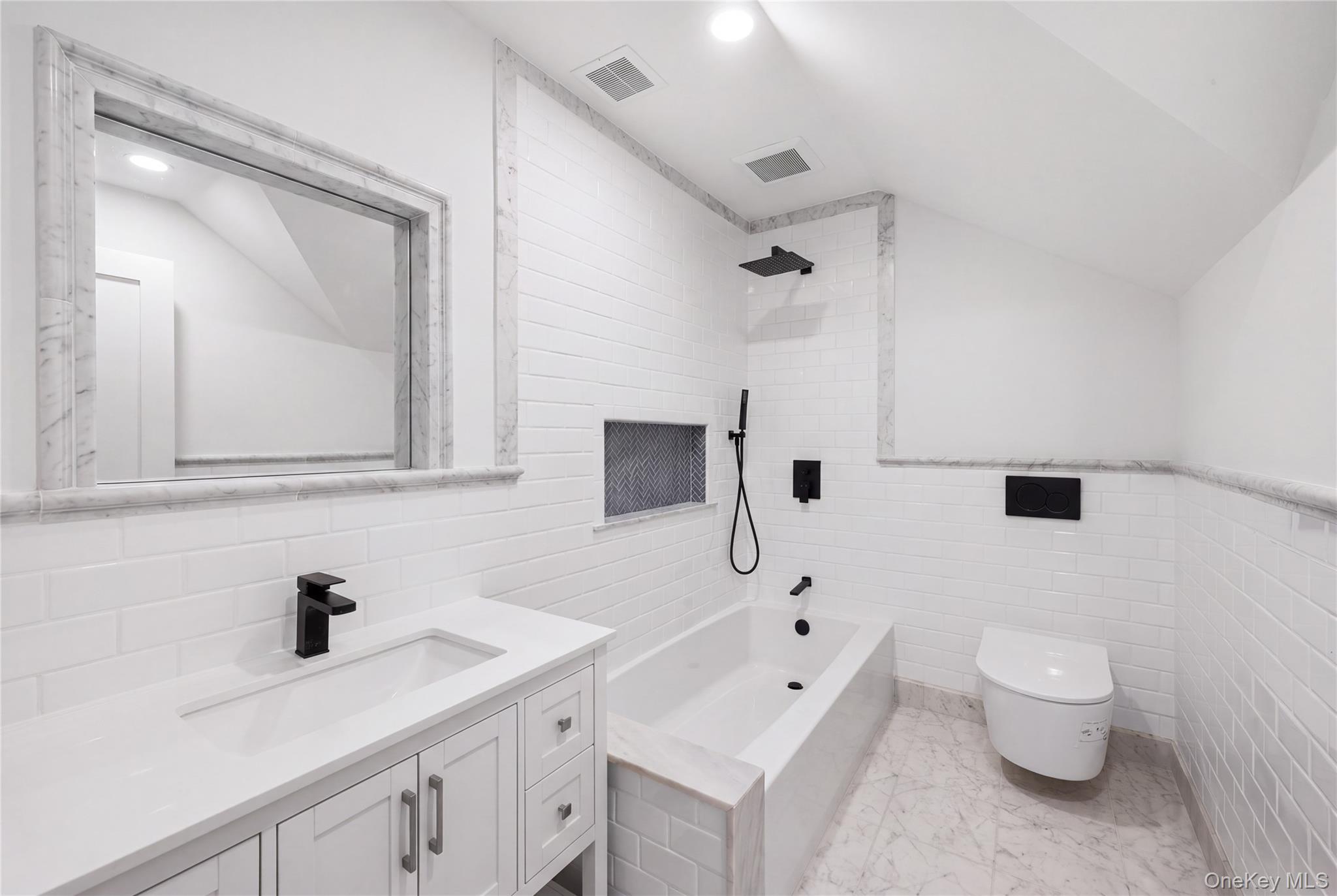 18 Green Meadow Lane Property Photo 29