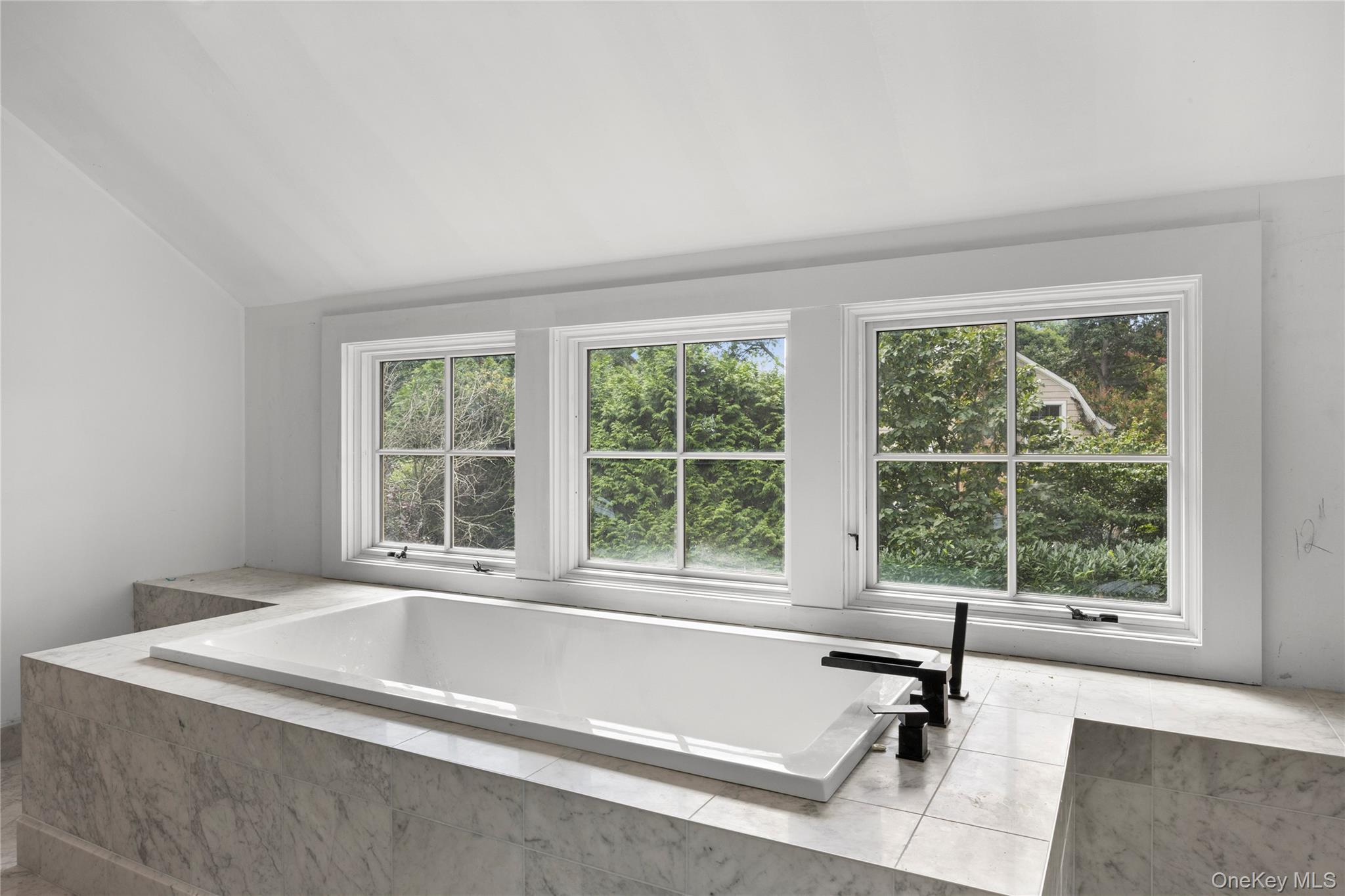 18 Green Meadow Lane Property Photo 39