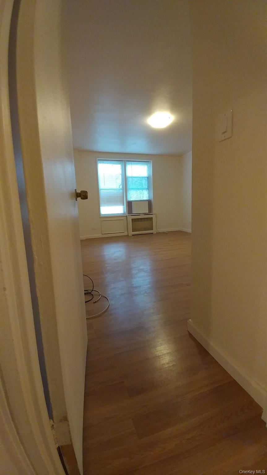 4107 Bowne Street 1a Property Photo 3