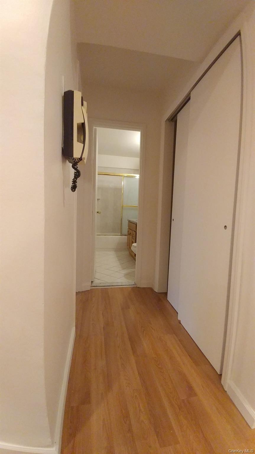 4107 Bowne Street 1a Property Photo 4