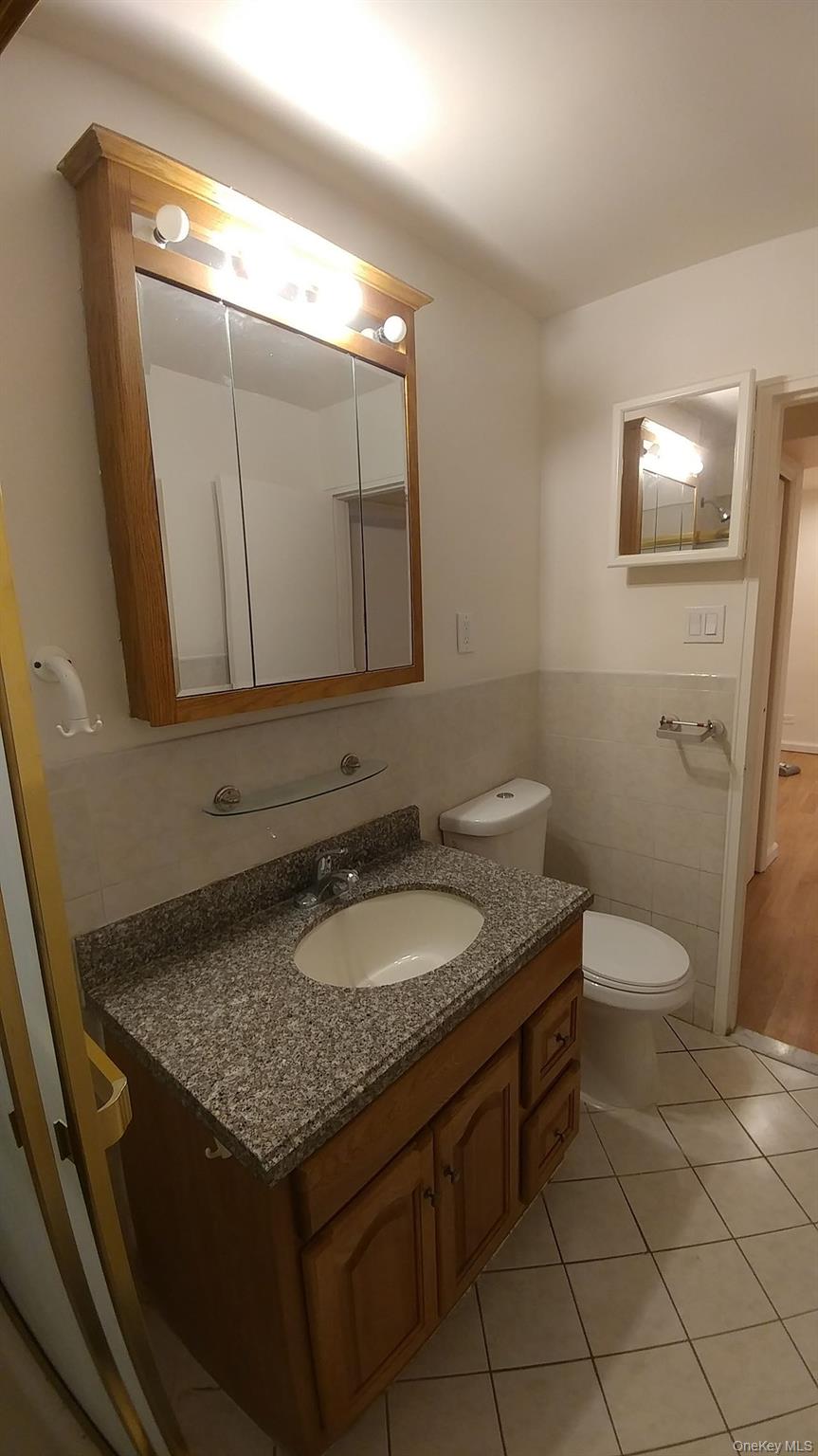4107 Bowne Street 1a Property Photo 6