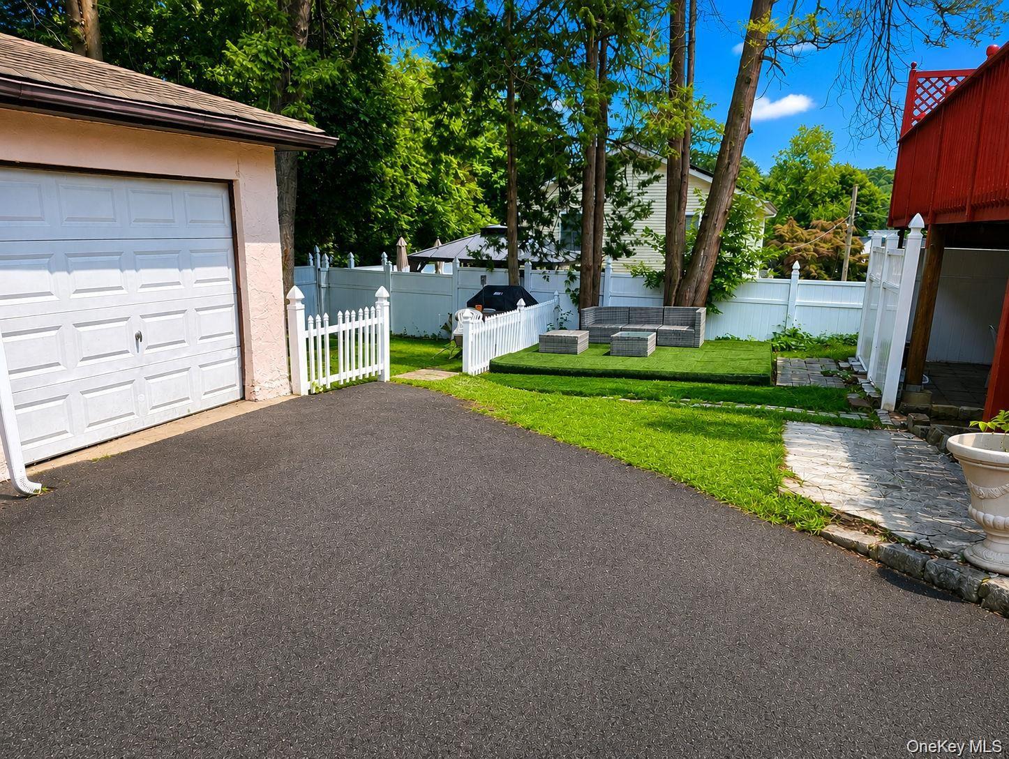 98 Bushey Avenue Property Photo 30