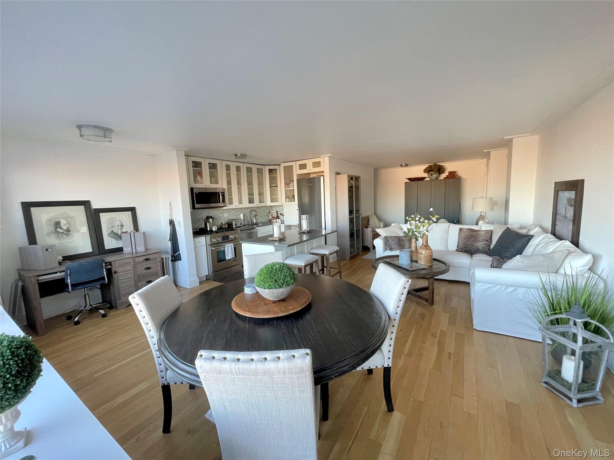 372 Central Park West 20K
