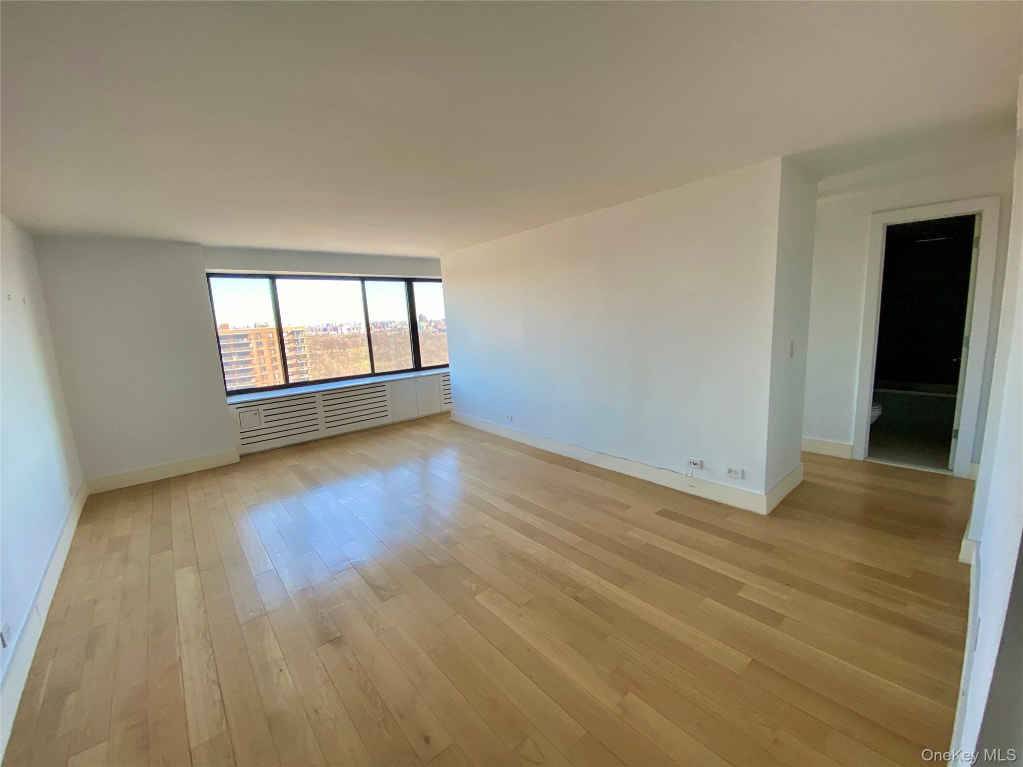 372 Central Park 20l Property Photo 2