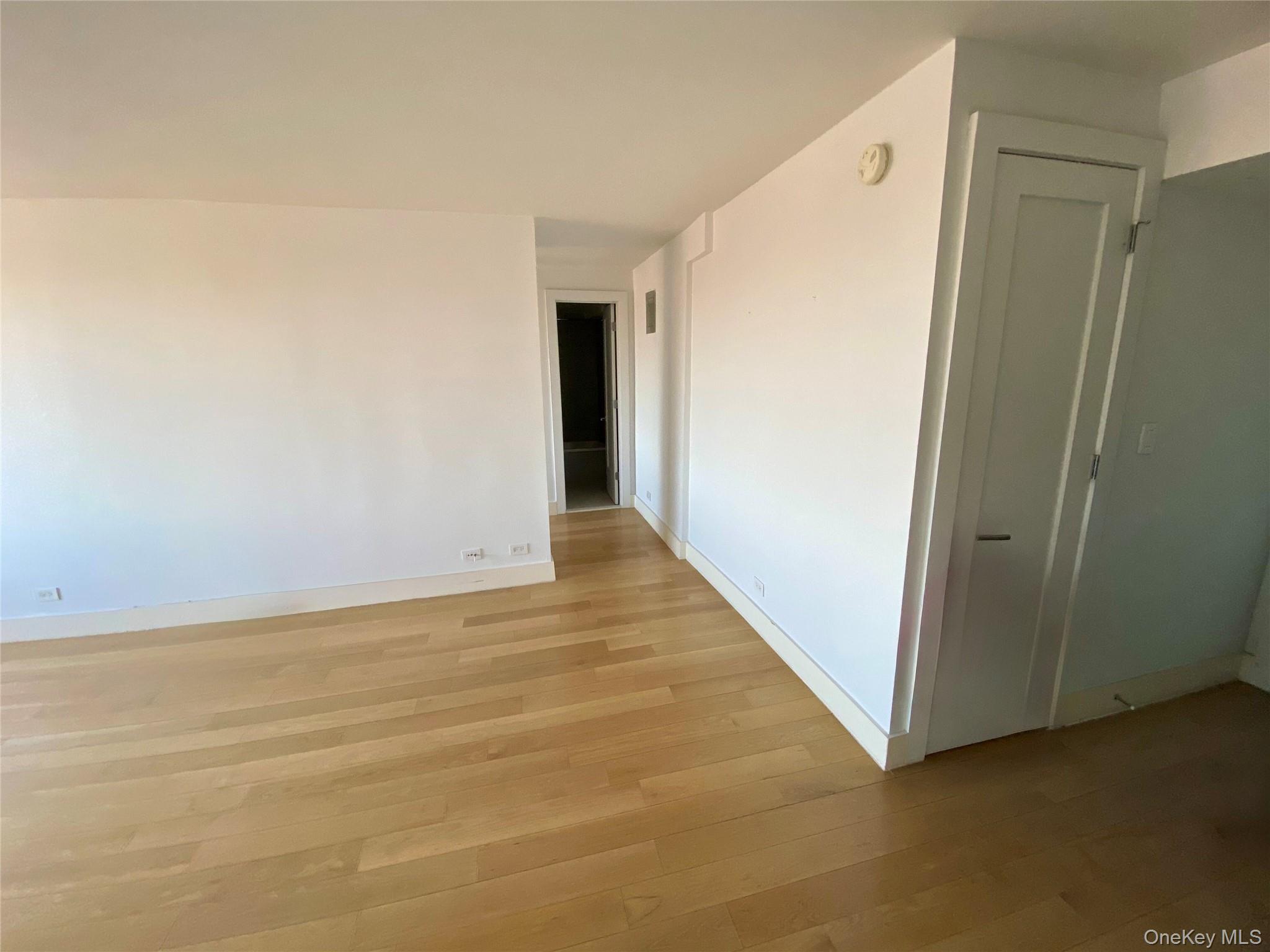 372 Central Park 20l Property Photo 8