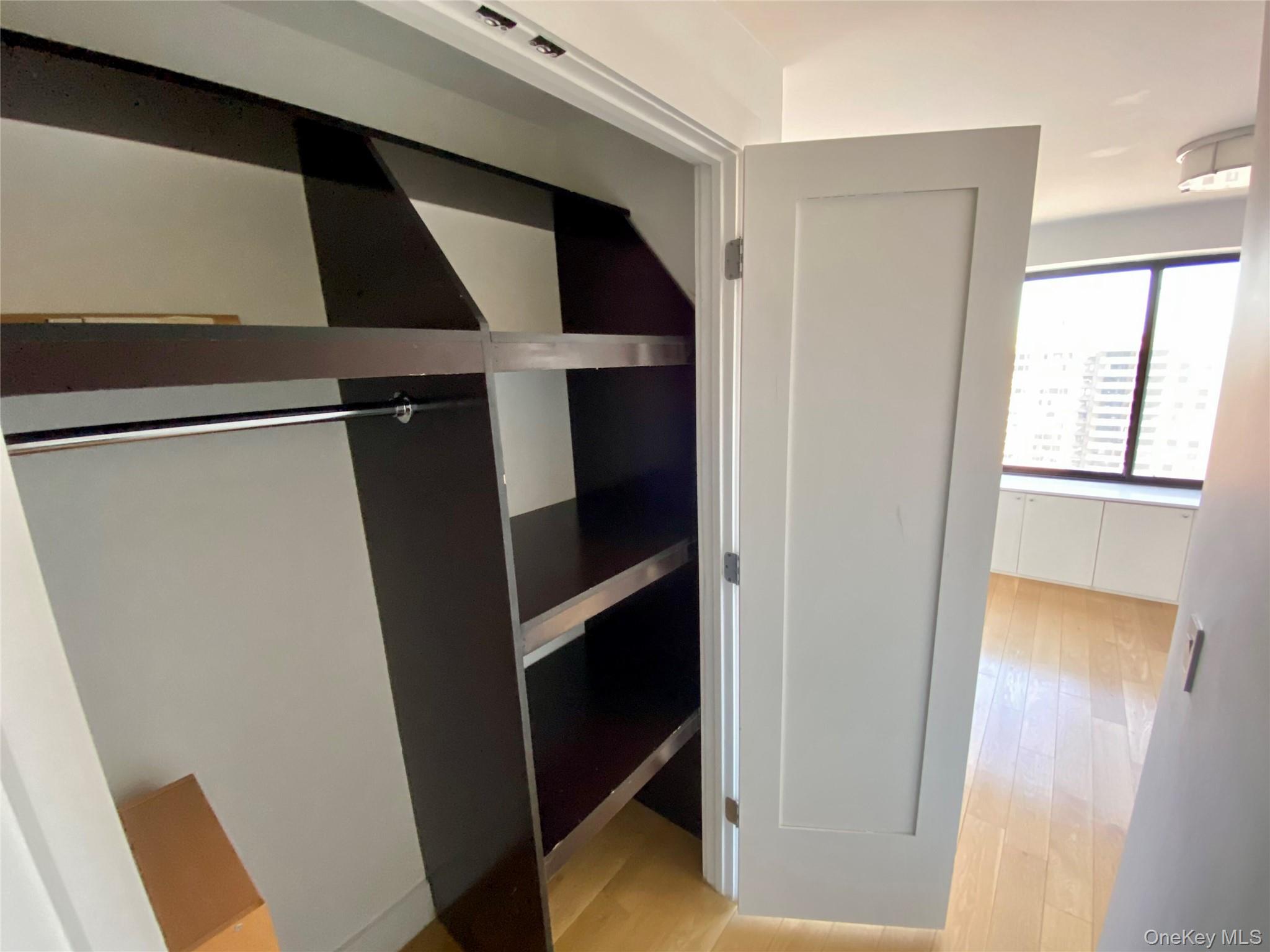 372 Central Park 20l Property Photo 18
