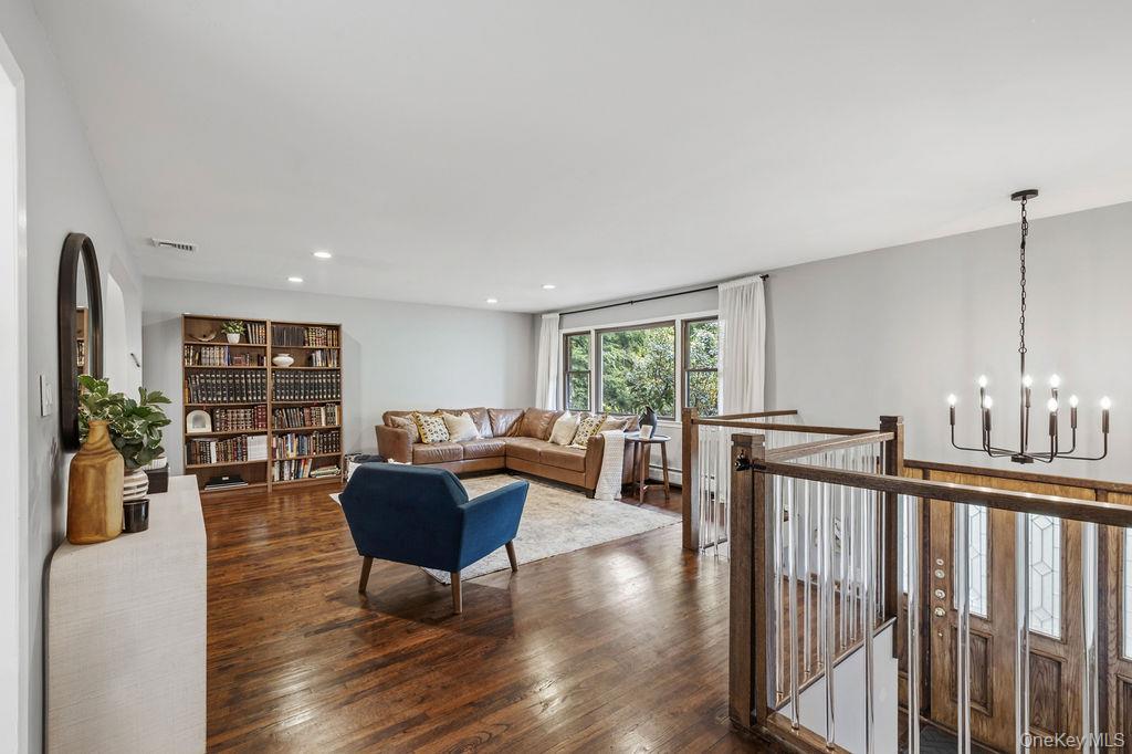44 Palisades Court Property Photo 6