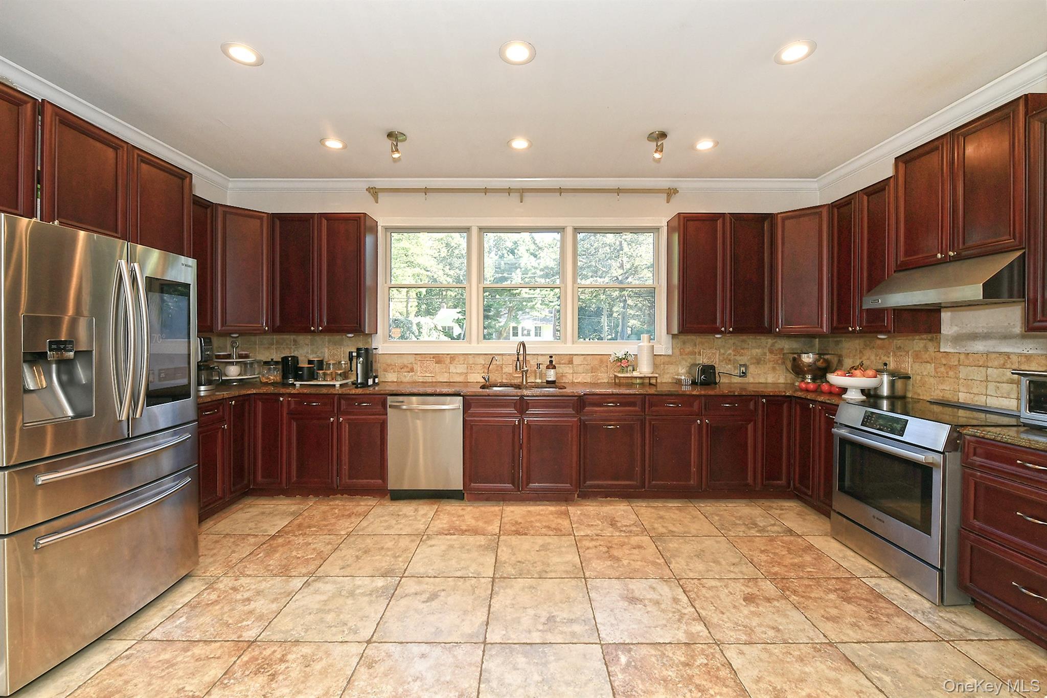 19 Sparrow Lane Property Photo 8